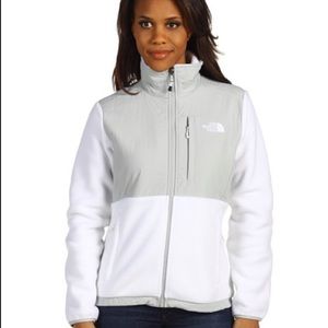 The North face Denali jacket in white/grey